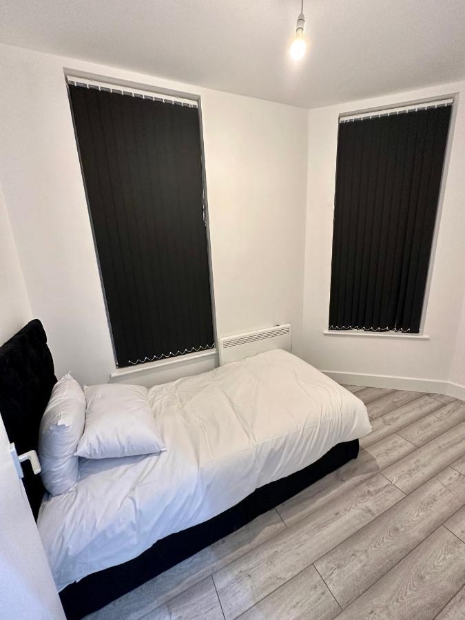 Luton Town Centre Apartment 외부 사진